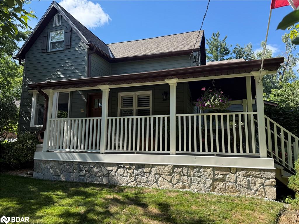 42 Dalton St, Barrie, ON L4N 1M3