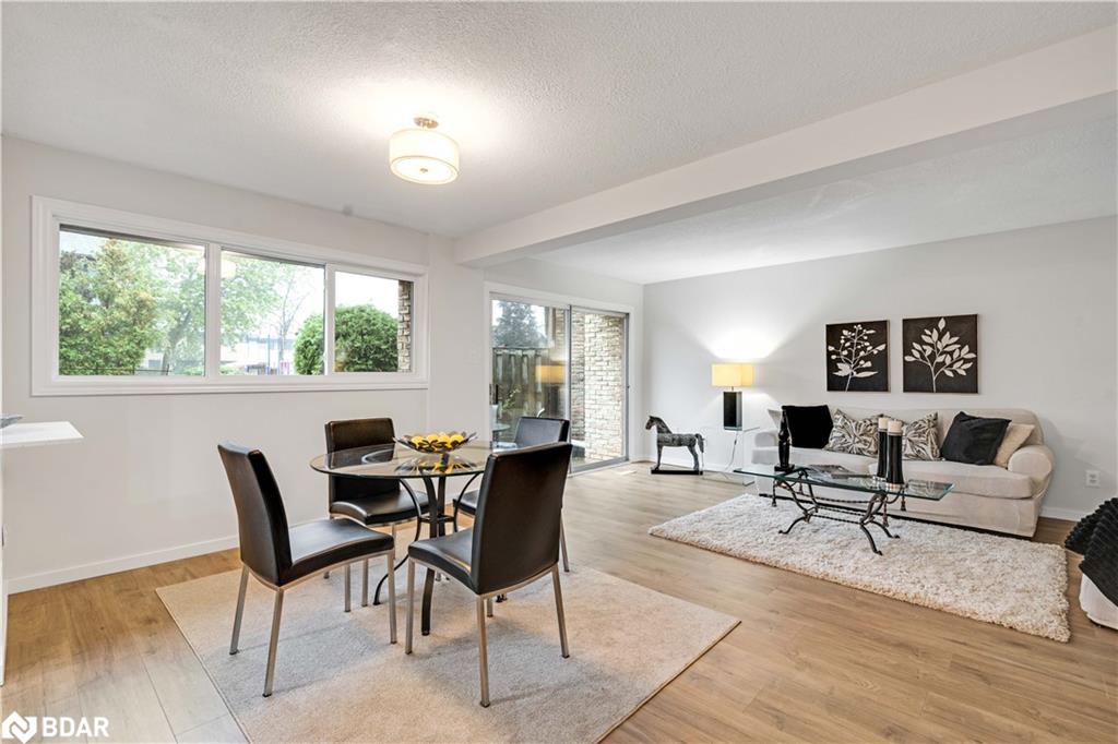 2605 Woodchester Drive Unit 57, Mississauga, ON L5K 2E3