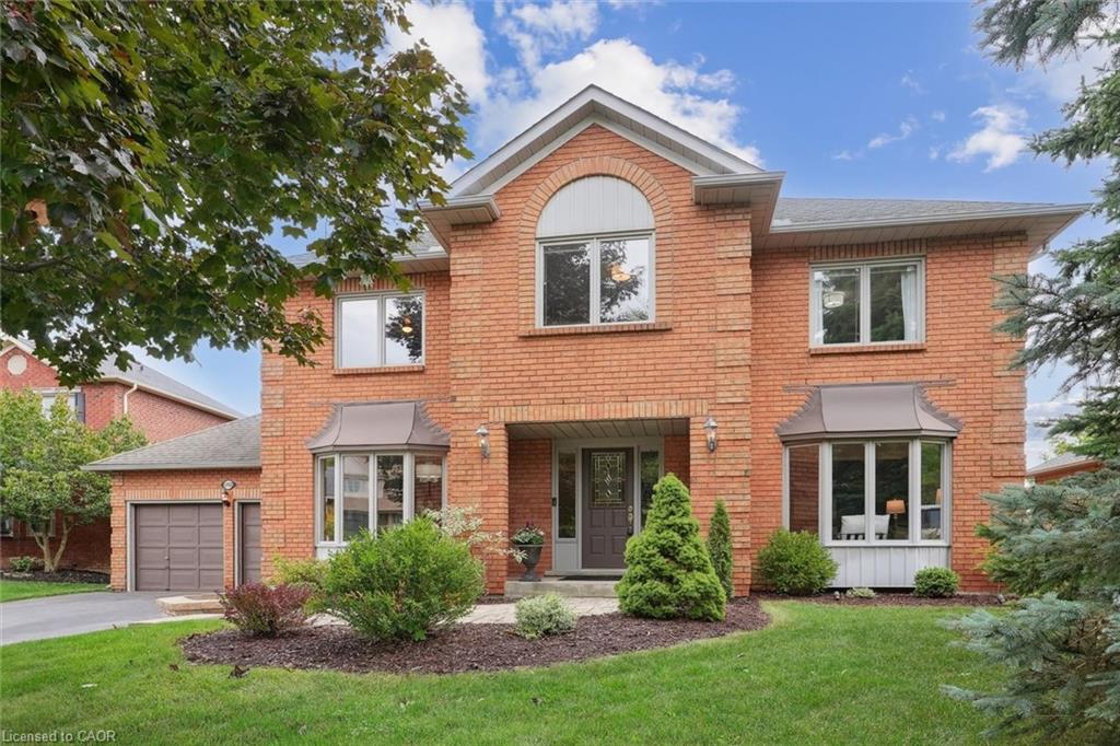 1352 Winterberry Dr, Burlington, ON L7P 4T8
