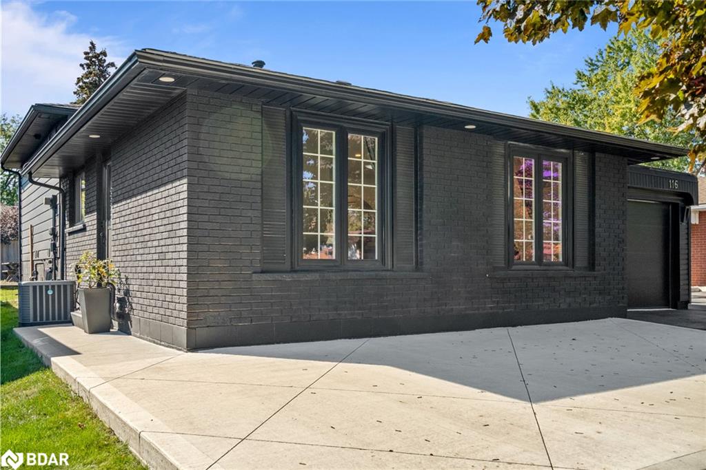 116 Boston Cres, Hamilton, ON L8T 4N2