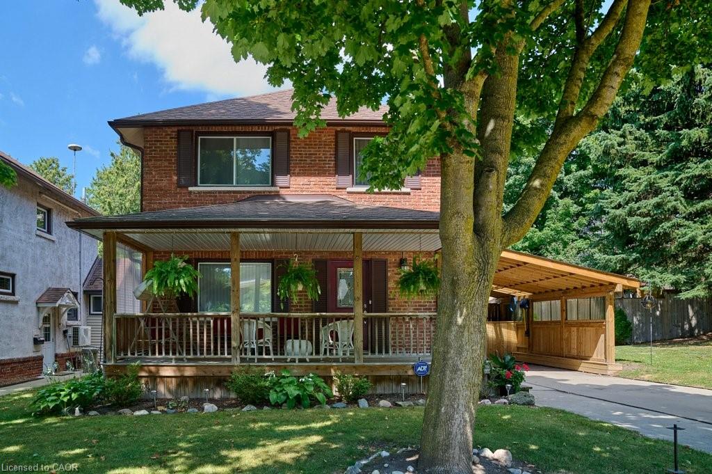 120 Wood St, Kitchener, ON N2G 2H8