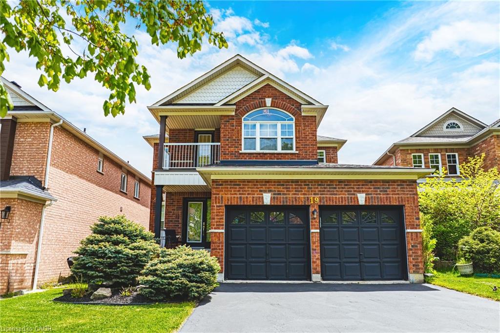 19 Gwyn Ct, Hamilton, ON L9H 7S1