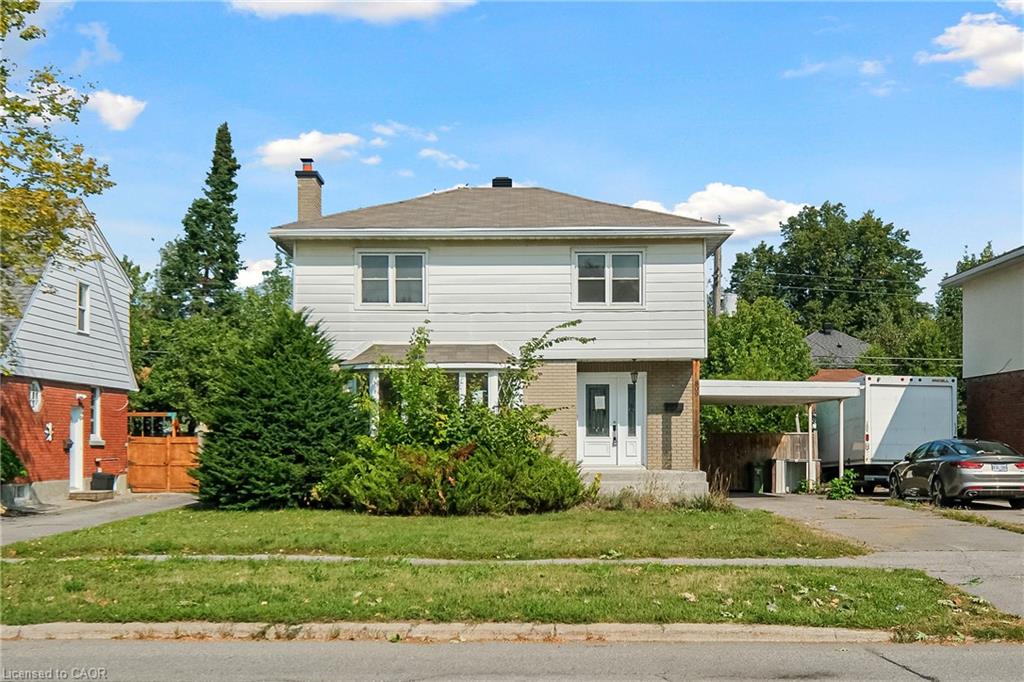 809 Smyth Rd, Ottawa, ON K1G 1P2