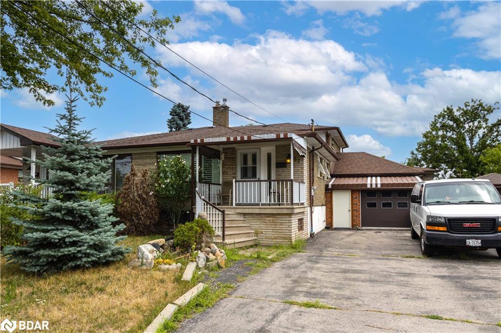 57 Plunkett Rd, Toronto, ON M9L 2J4