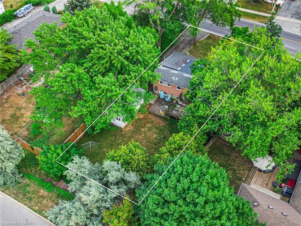 611 Pinegrove Rd, Oakville, ON L6K 2C5