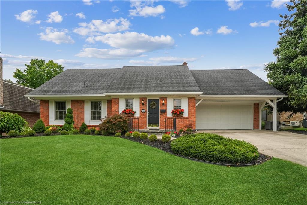 1926 Kerns Rd, Burlington, ON L7P 3A5