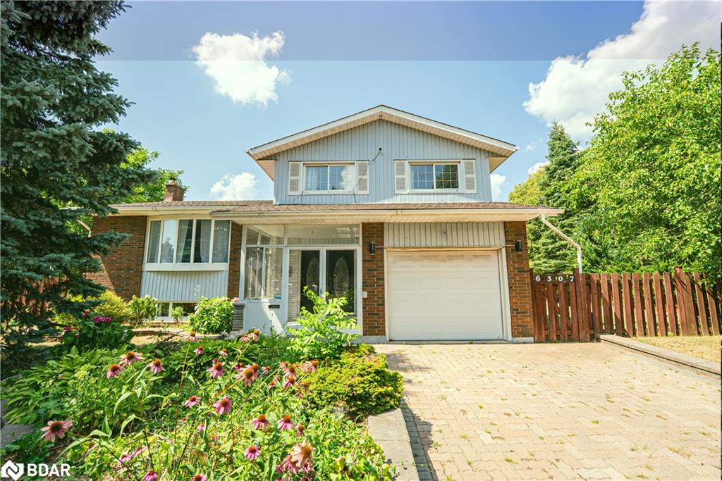 6307 Carolyn Ave, Niagara Falls, ON L2E 5H6