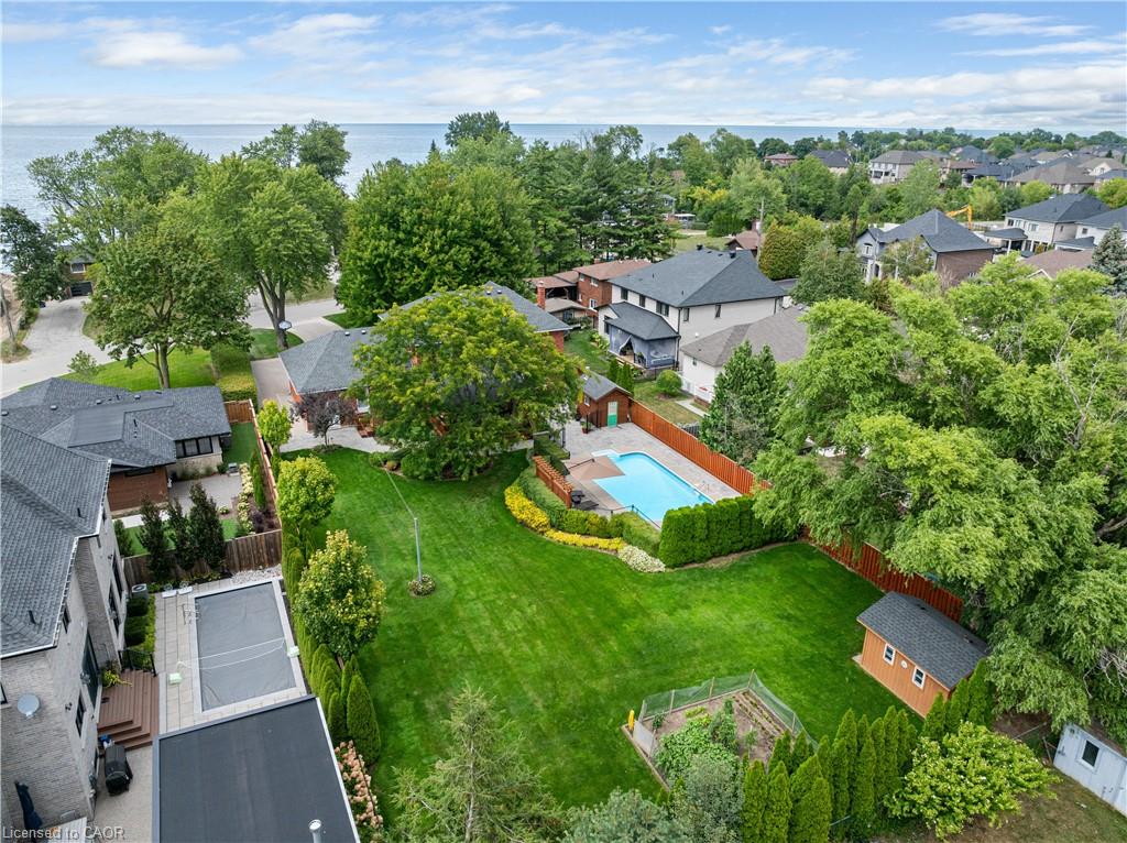 22 Wendakee Dr, Hamilton, ON L8E 5T3