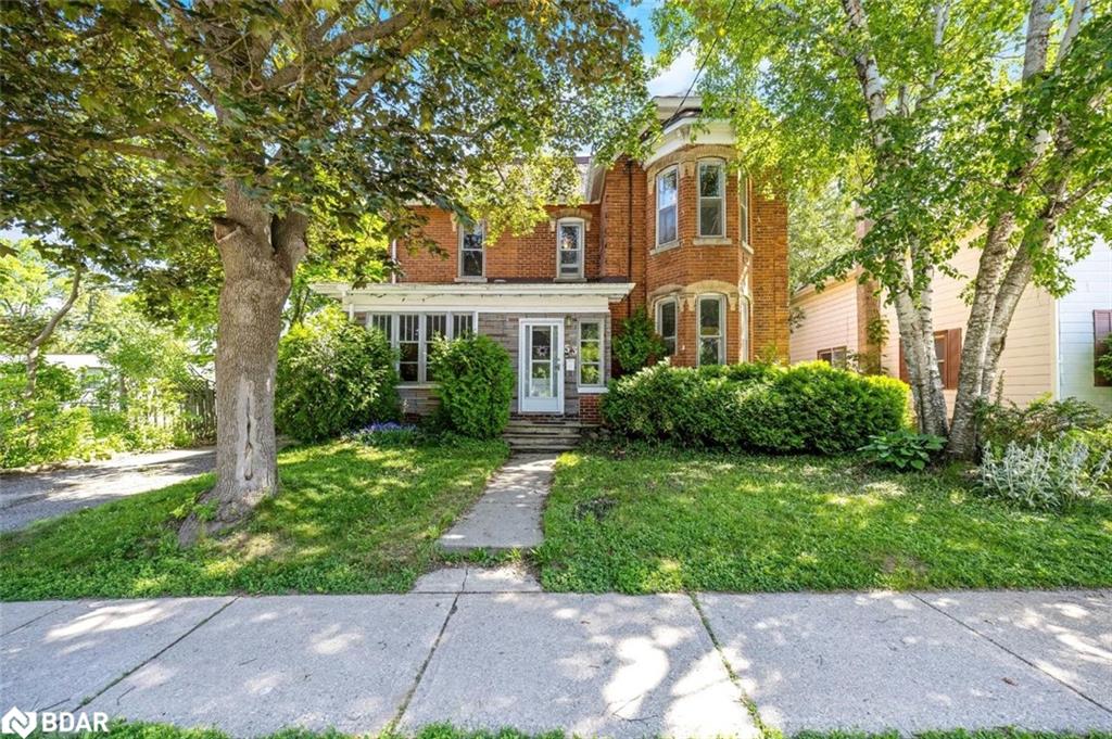 53 Willow St N, Acton, ON L7J 1Z8