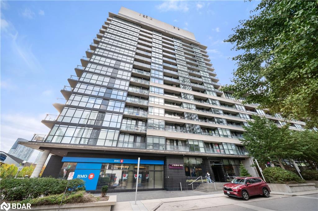8 Telegram Mews Unit 518, Toronto, ON M5V 3Z5