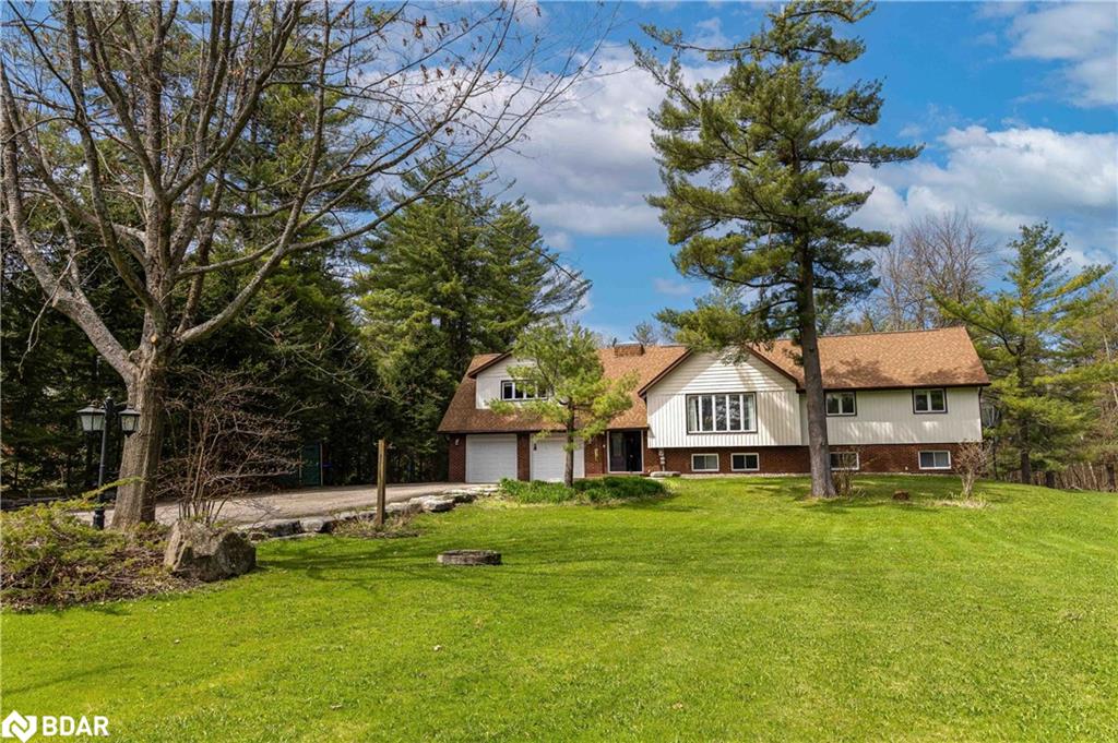 1936 Peninsula Point Rd, Severn, ON P0E 1N0
