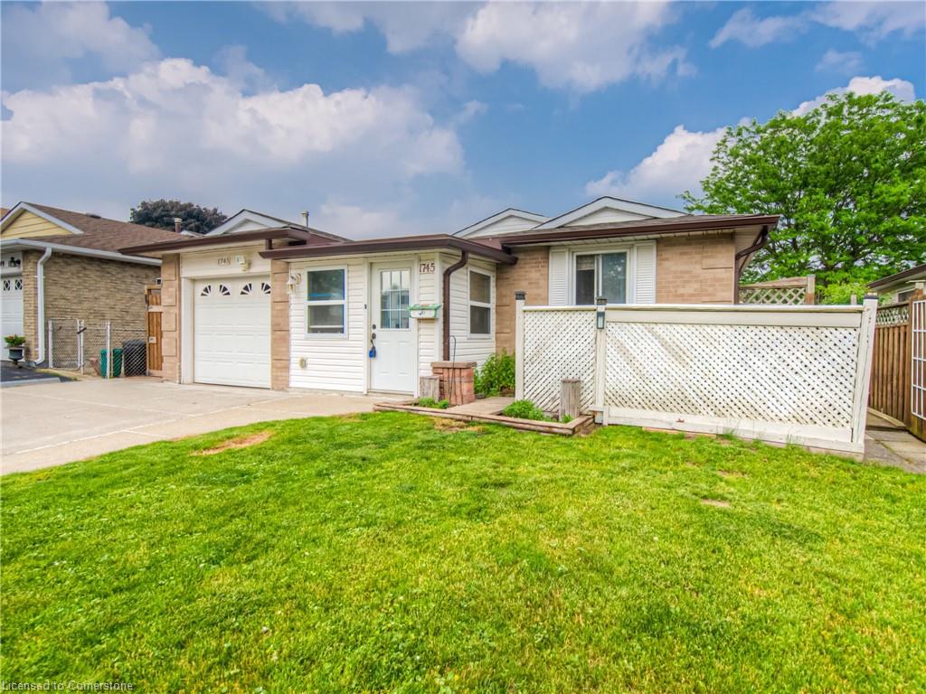 1745 Briarwood Dr, Cambridge, ON N3H 5A6