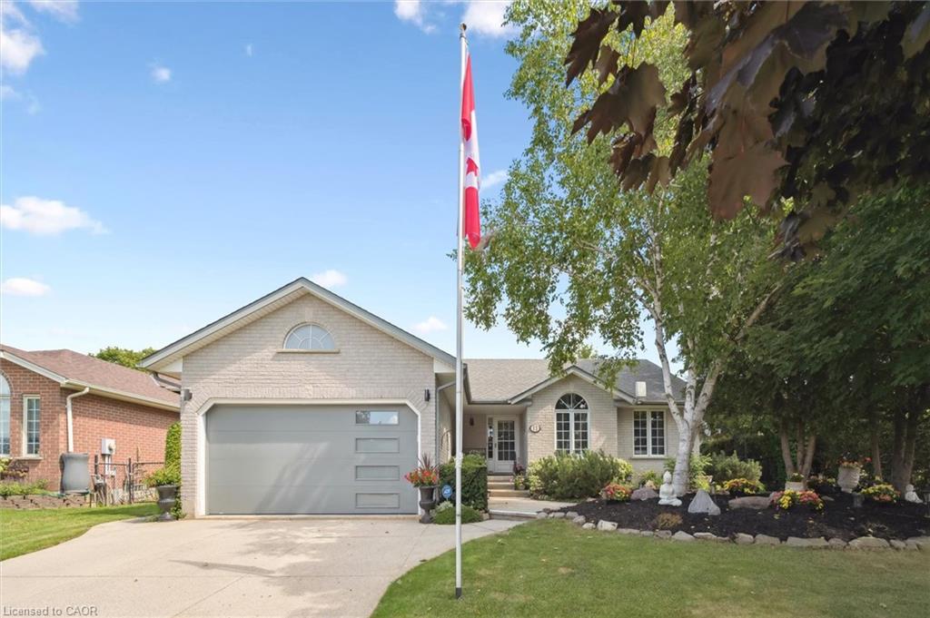 11 Keating Dr, Centre Wellington, ON N0B 1S0