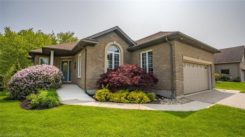 2 Hunter Dr S, Norfolk County, ON N0E 1M0