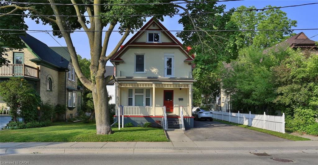 127 Duke St E, Kitchener, ON N2H 1A6
