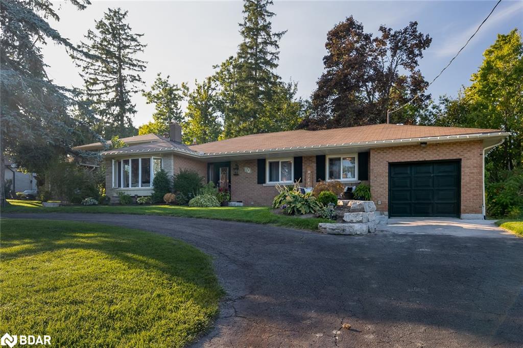 10 Ottaway Ave, Barrie, ON L4M 2W7