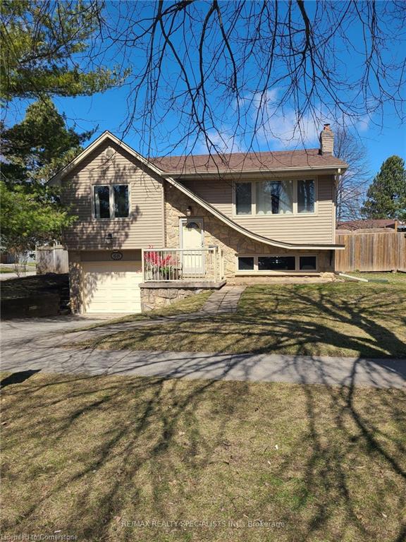 68 Oriole Pkwy, Brantford, ON N3R 6V9