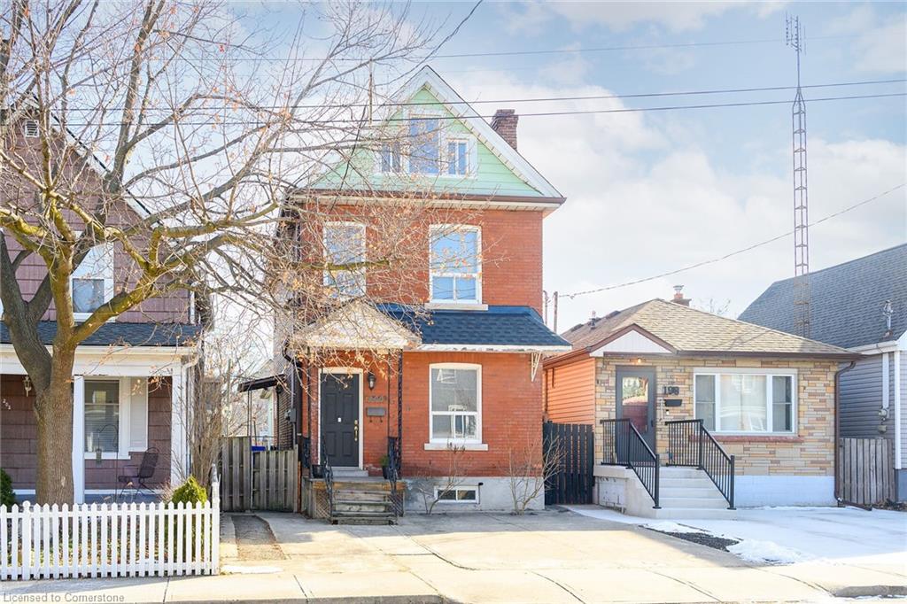 200 Kensington Ave N, Hamilton, ON L8L 7N7