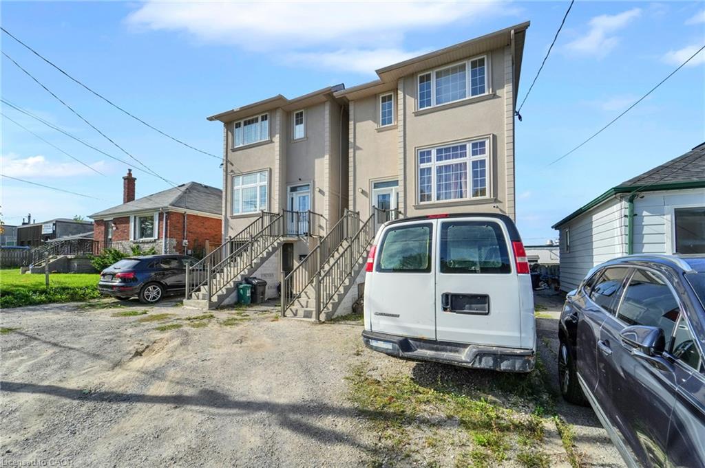 22 Jeavons Ave, Toronto, ON M1K 1S8