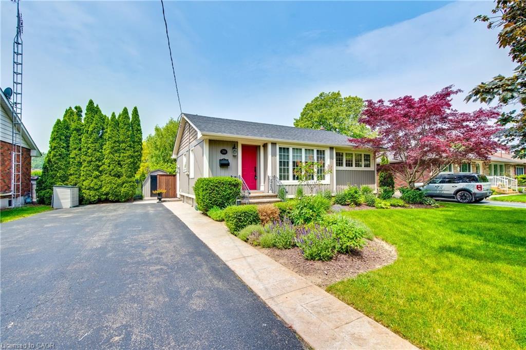 38 Albany Dr, St. Catharines, ON L2N 3T5