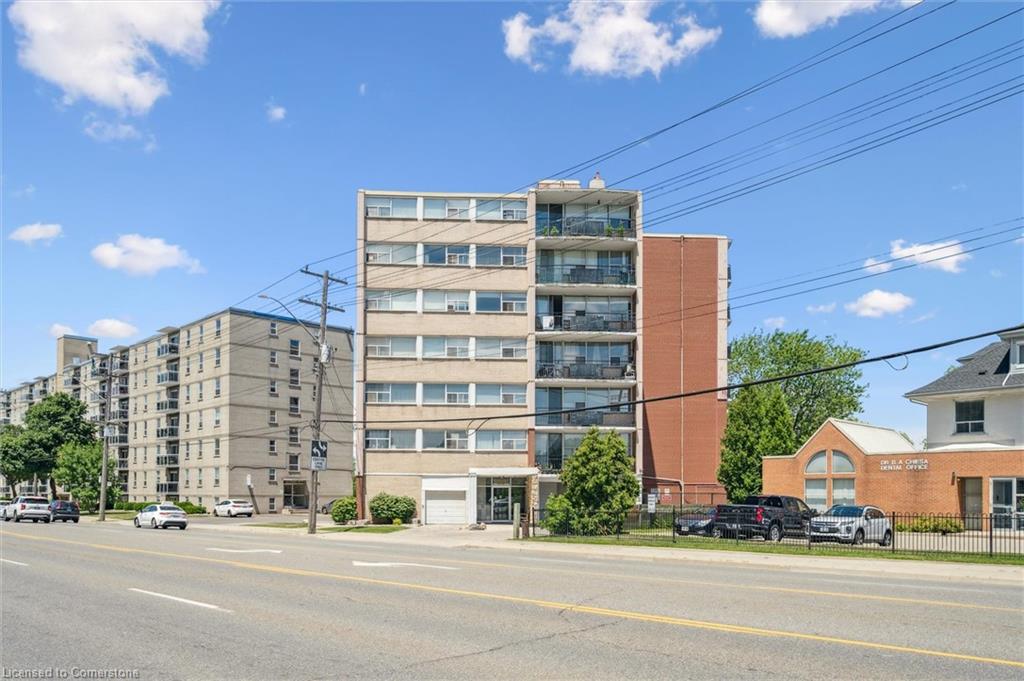 293 Mohawk Road E Unit 302, Hamilton, ON L9A 2J1