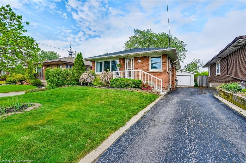 379 E 18th St, Hamilton, ON L9A 4P7