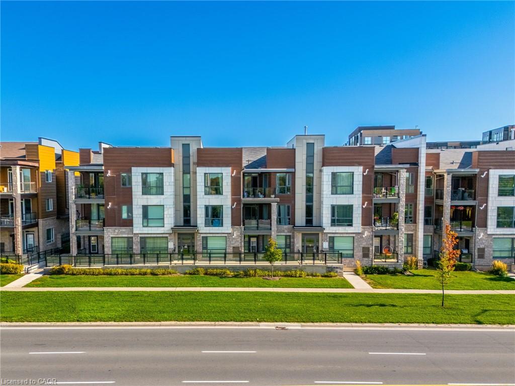 2375 Bronte Road Unit 210, Oakville, ON L6M 1P5