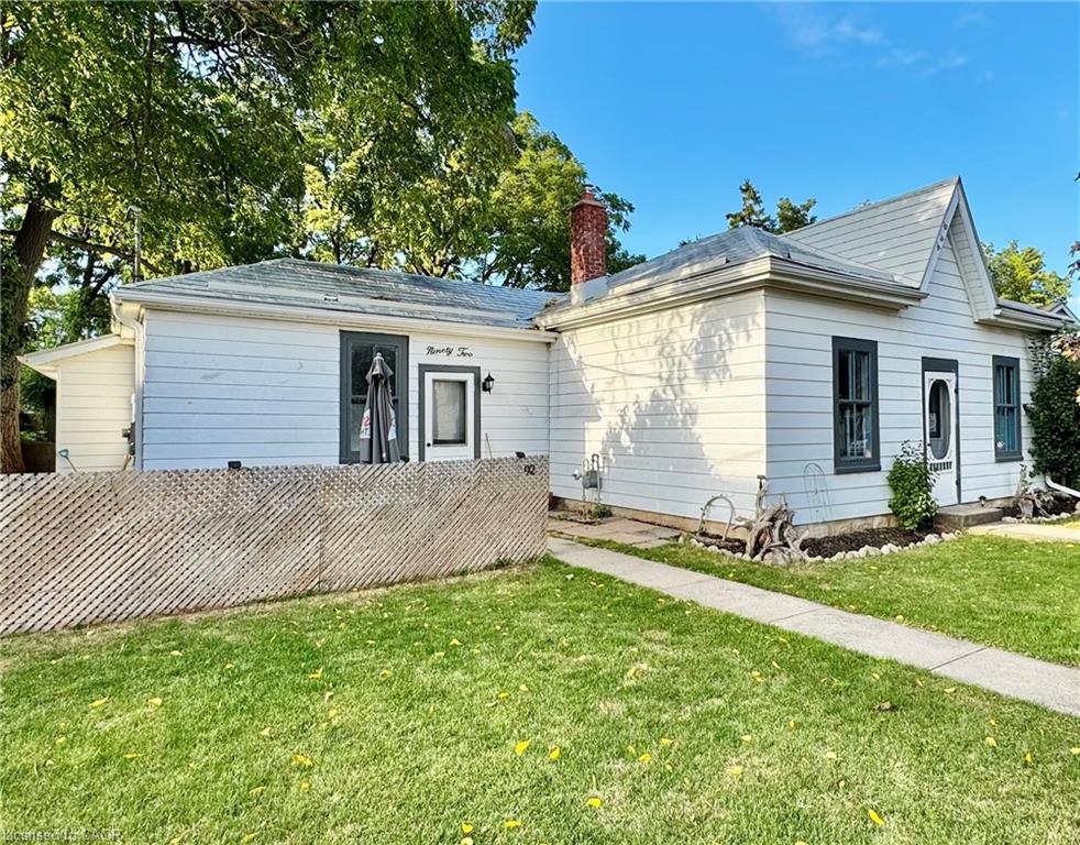 92 Francis St, Cambridge, ON N1S 2A1