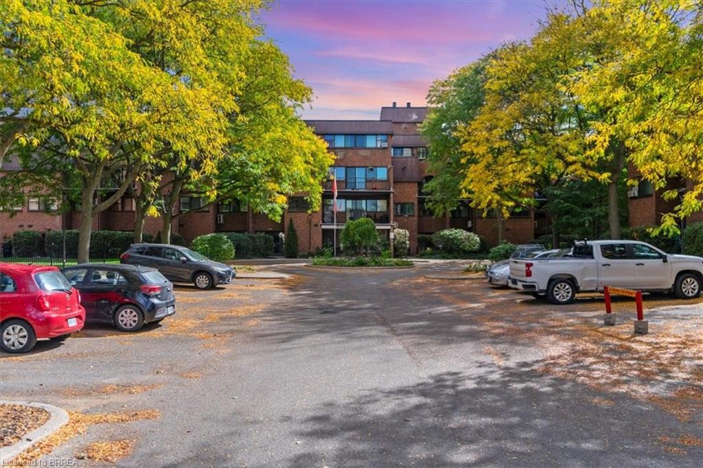 36 Hayhurst Road Unit 358, Brantford, ON N3R 6Y9