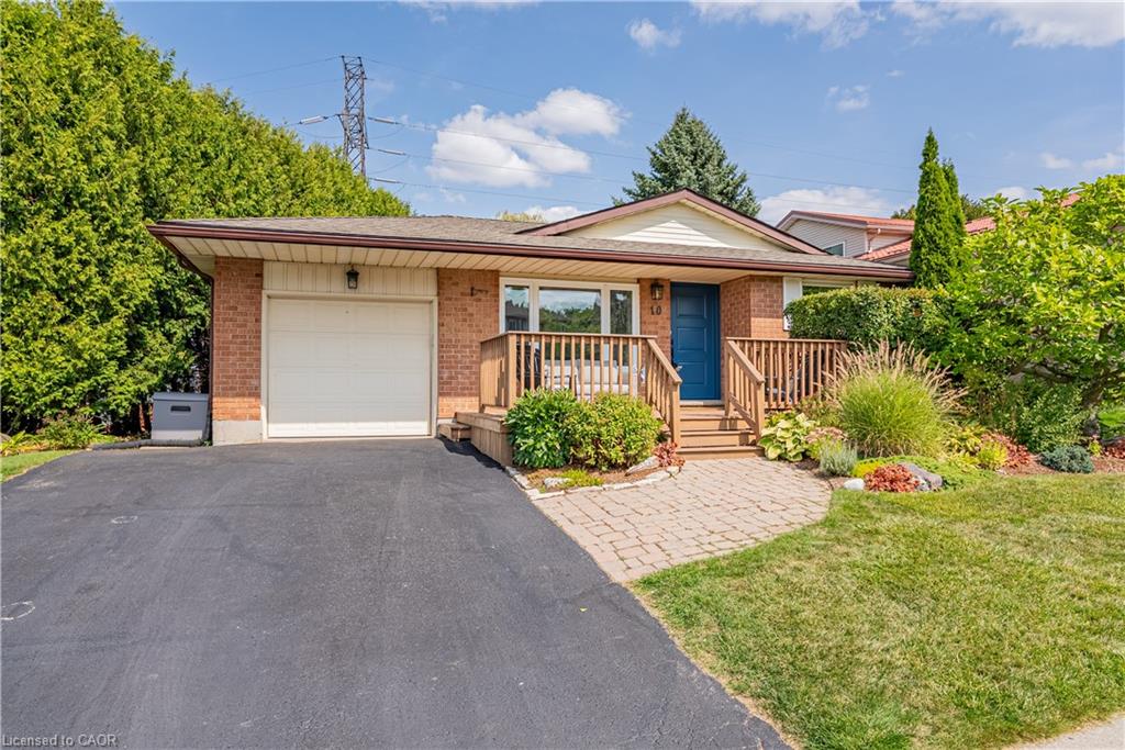 10 Stonehenge Pl, Kitchener, ON N2N 2N1