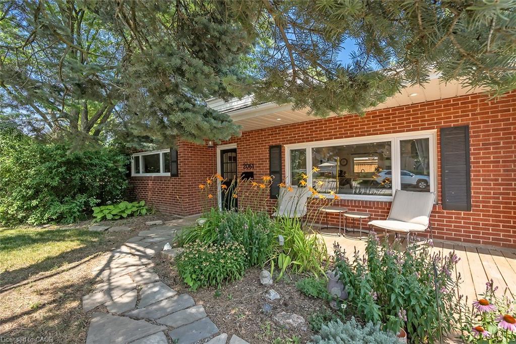 2061 Halton Pl, Burlington, ON L7R 1P8