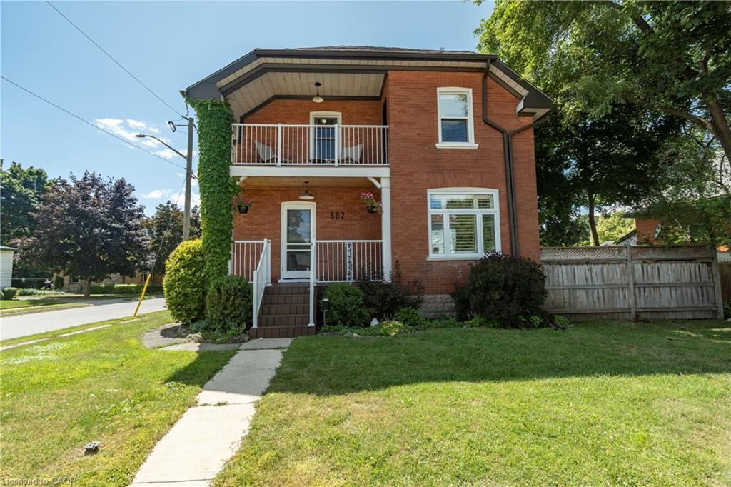 562 Laurel St, Cambridge, ON N3H 3Z2