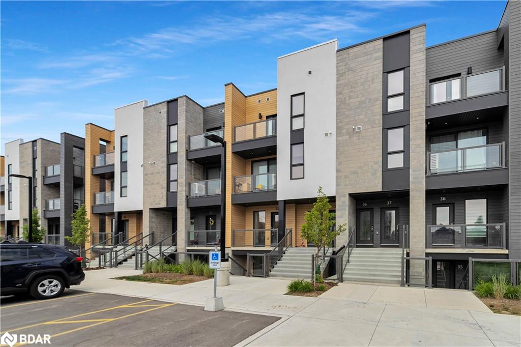 261 Woodbine Avenue Unit 32 Ave, Kitchener, ON N2R 0A9