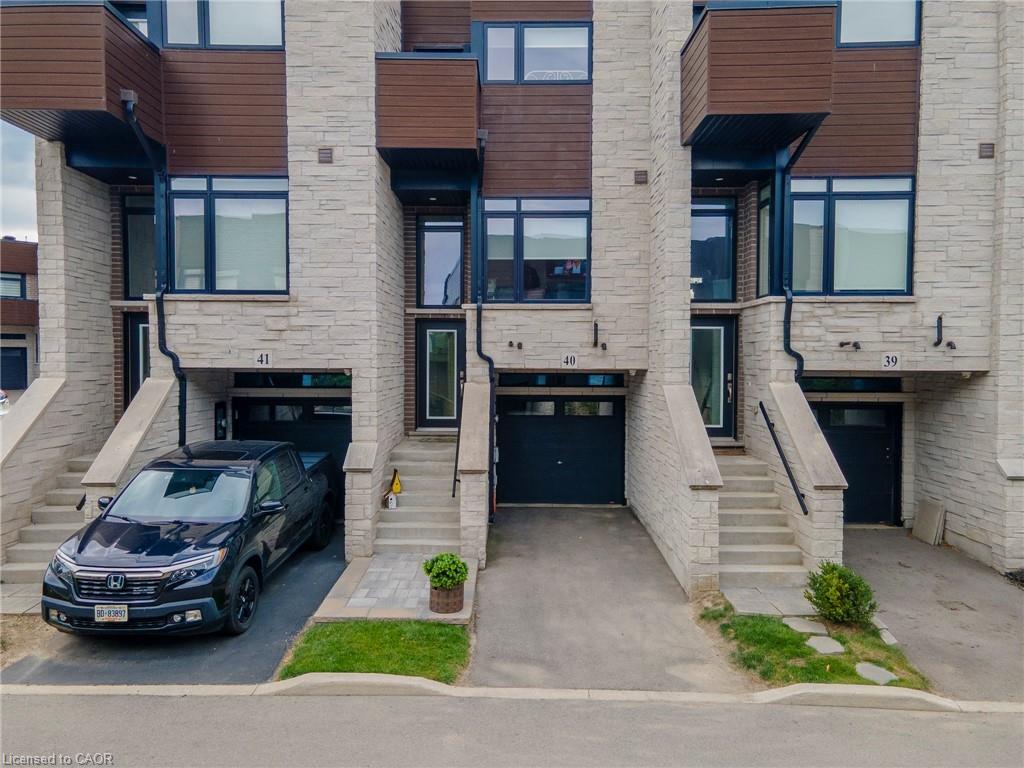35 Midhurst Heights Unit 40, Hamilton, ON L8J 0K9