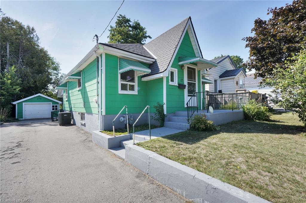 17 Stuart St, London, ON N5Y 1S2