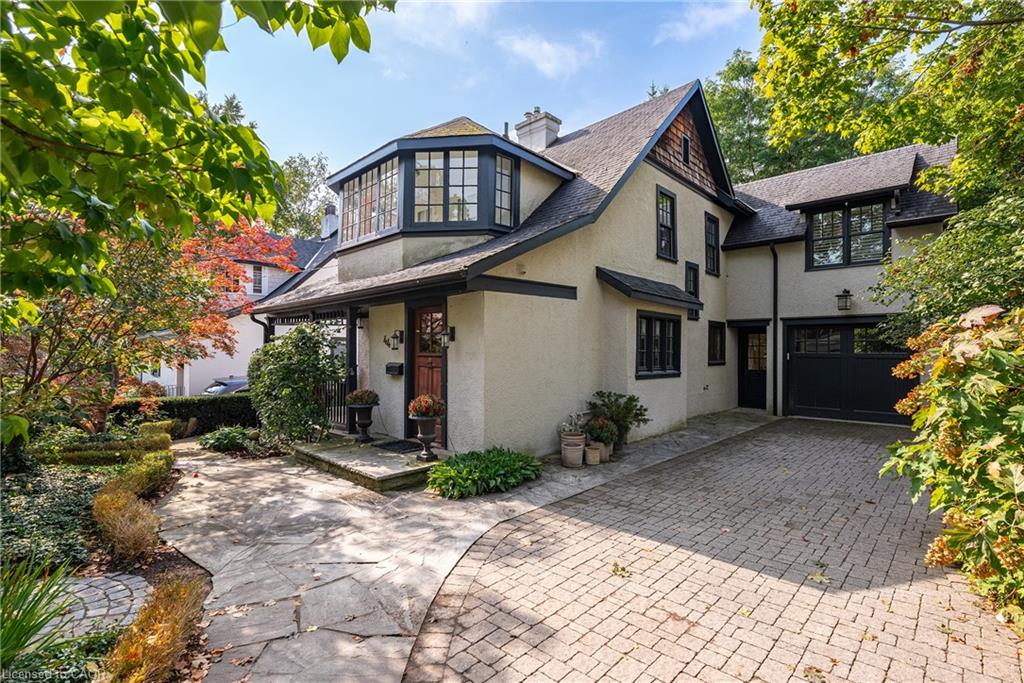44 Howard Ave, Oakville, ON L6J 3Y3