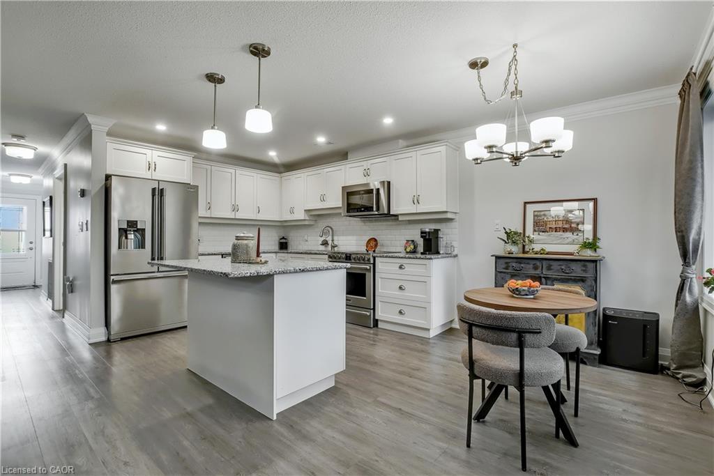 47 Bishop Reding Trl, Hamilton, ON L9B 2L7