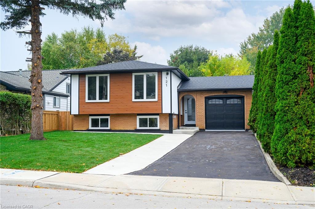 121 Appleford Rd, Hamilton, ON L9C 5Y2