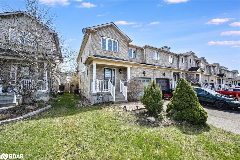 27 Admiral Cres, Angus, ON L3W 0E5