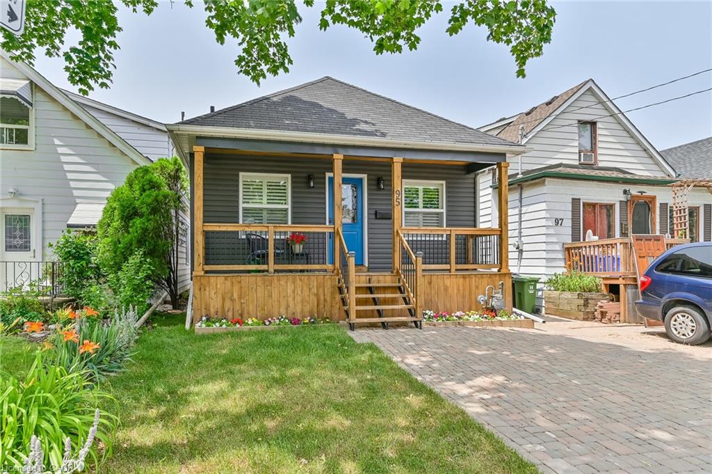 95 Houghton Ave N, Hamilton, ON L8H 4L5