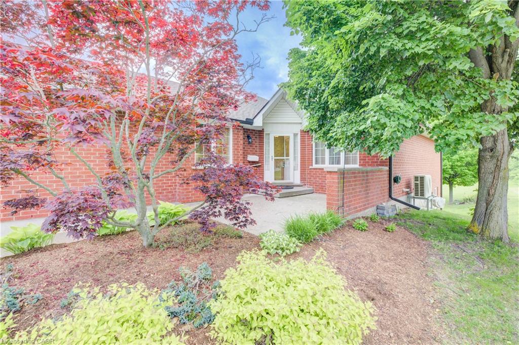 10 Isherwood Avenue Unit 113, Cambridge, ON N1R 8L8