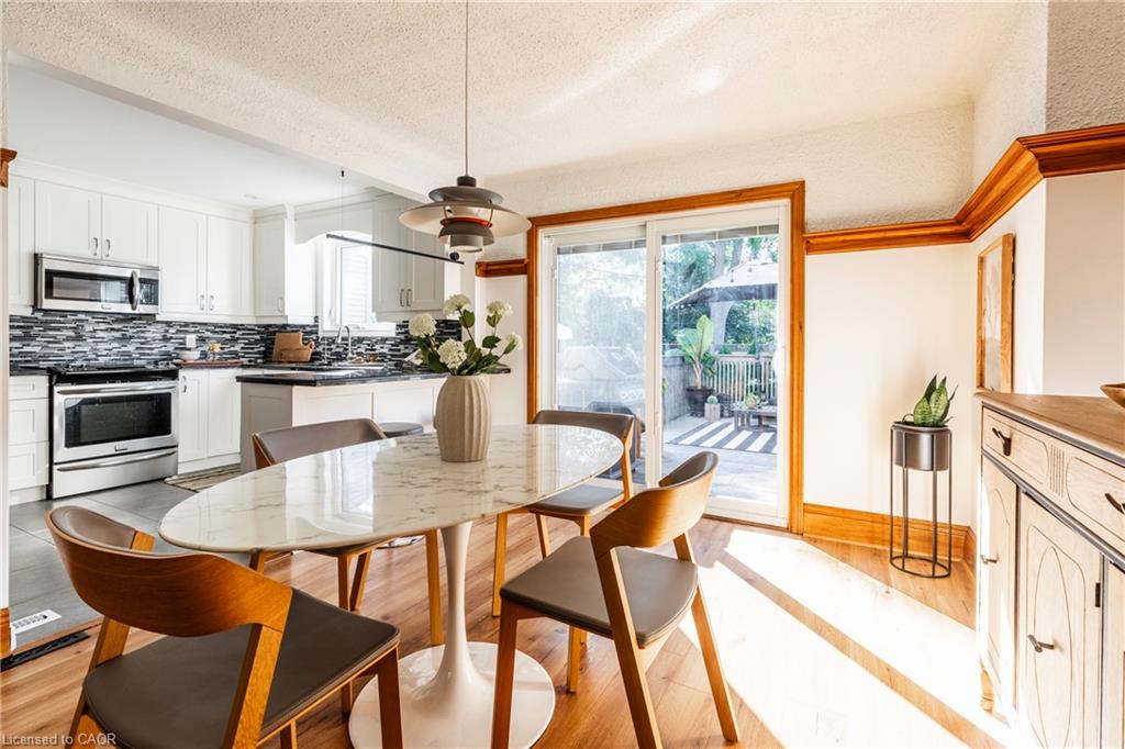 288 Houghton Ave, Hamilton, ON L8K 2N3