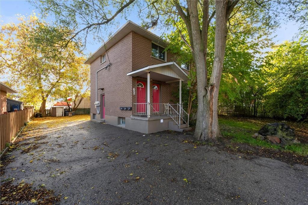 62 Bond St, Kitchener, ON N2H 4S5
