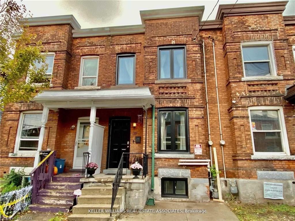 39 Madison Ave, Hamilton, ON L8L 5Y5