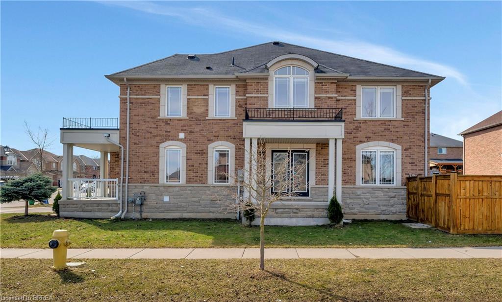 241 Thomas Ave, Brantford, ON N3S 0E1