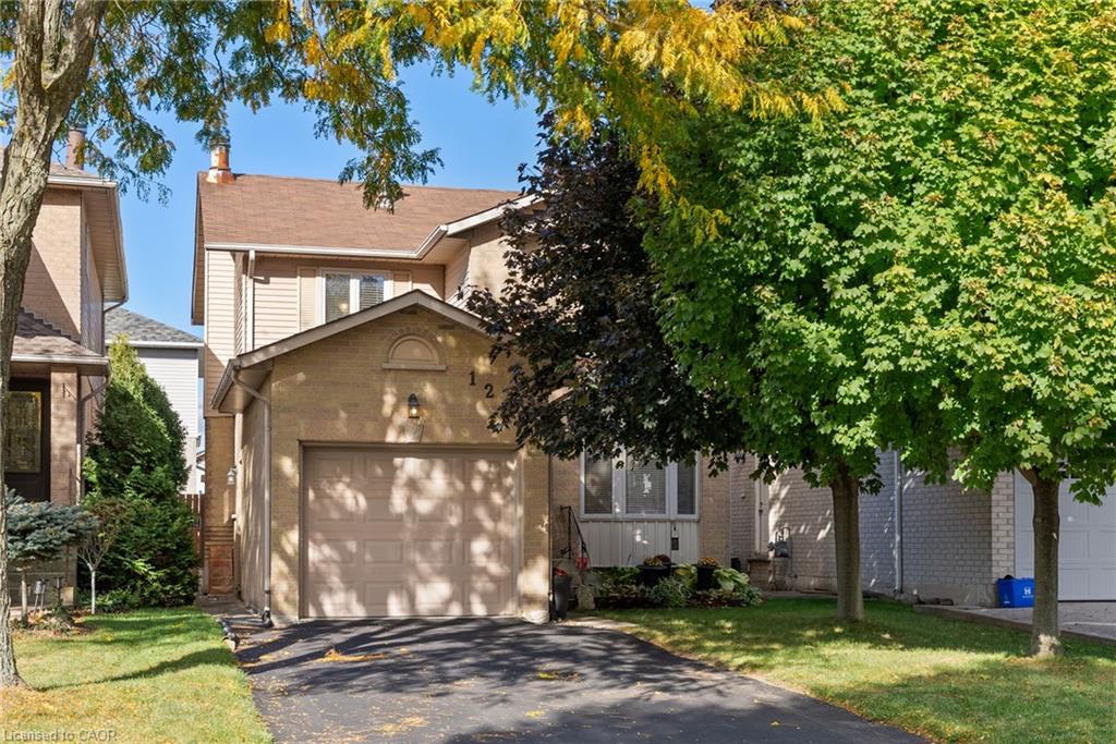 126 Charing Dr, Hamilton, ON L8W 3A9