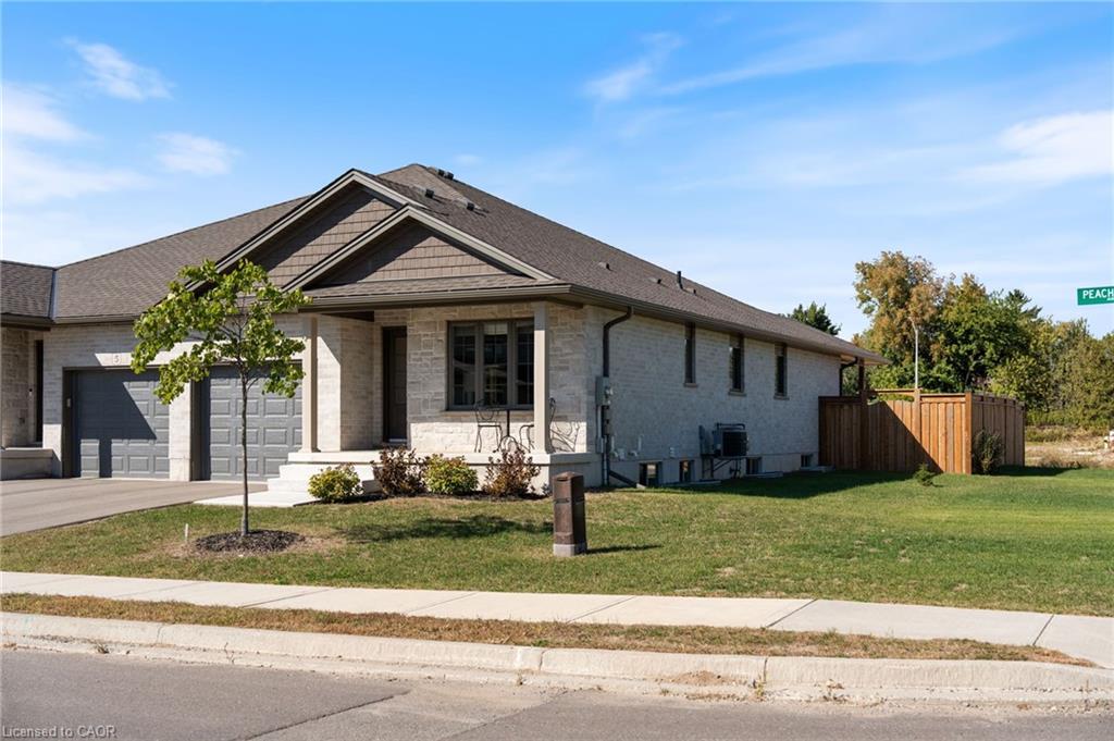 1 Peachleaf Ln, Waterford, ON N0E 1Y0