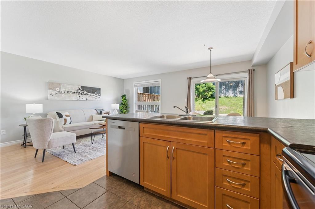 158 Kemp Cres, Guelph, ON N1E 0K1