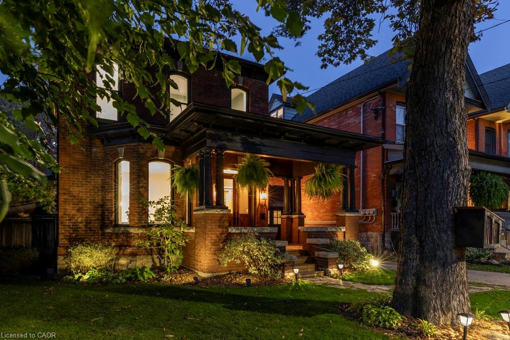 150 Markland St, Hamilton, ON L8P 2K5