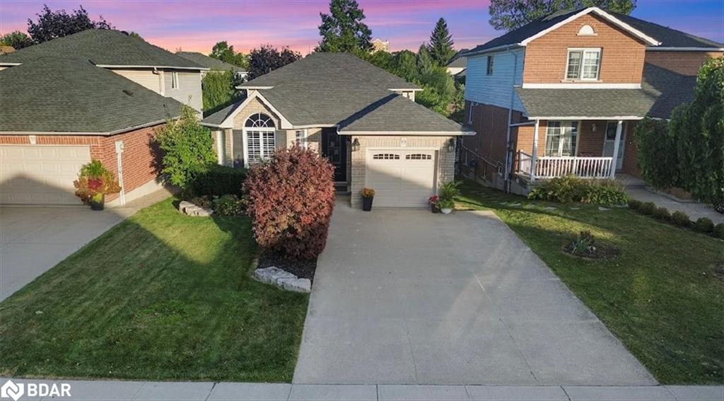 59 Massena Dr, Hamilton, ON L9B 2J3